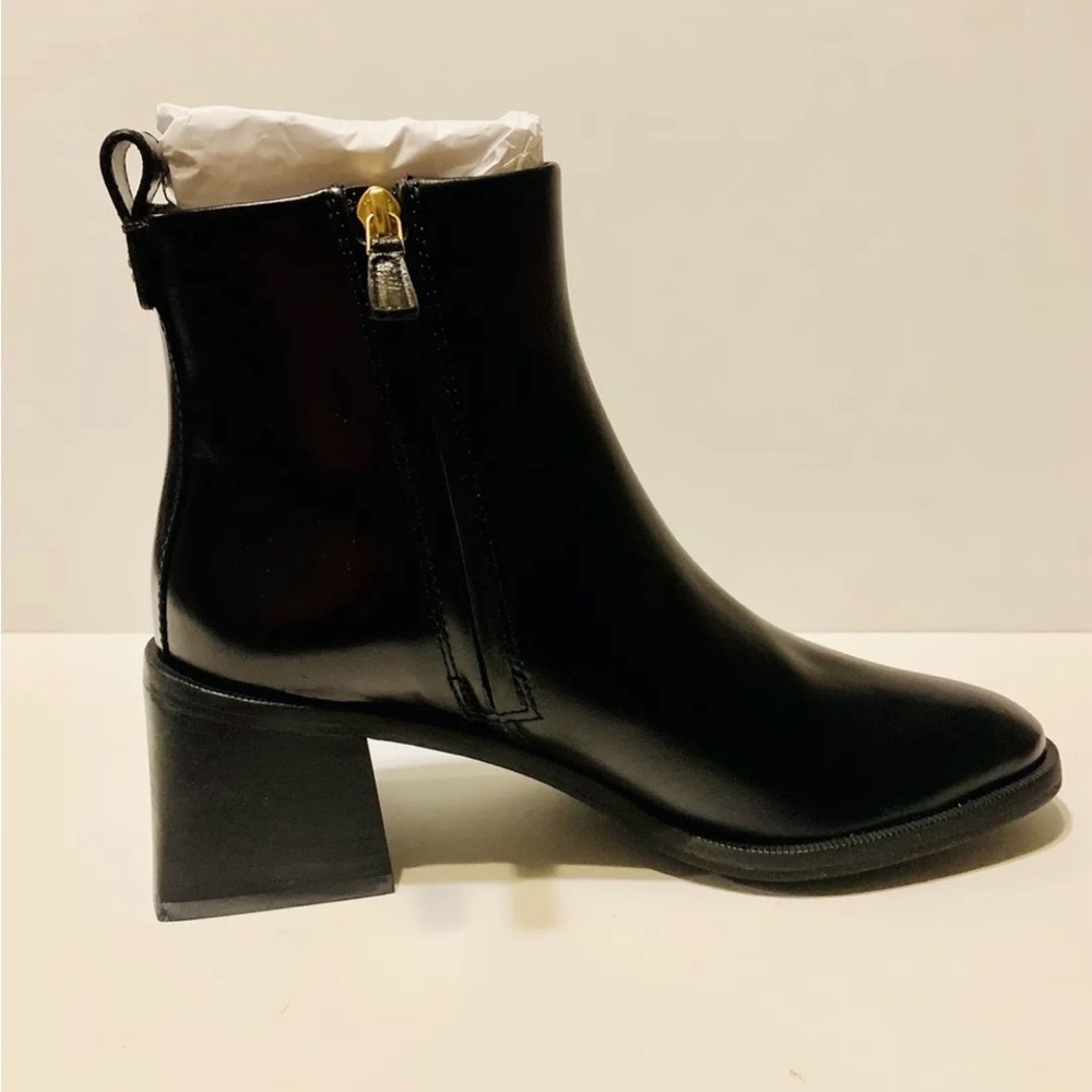 NIB Tory Burch Casual Zip Up Bootie, 60MM heel size 7